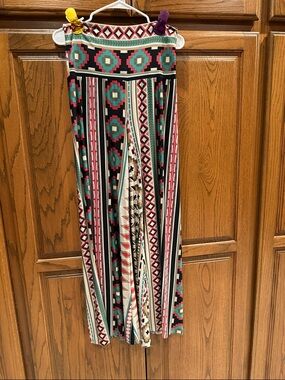 5th Culture stretchy southwest aztec pants